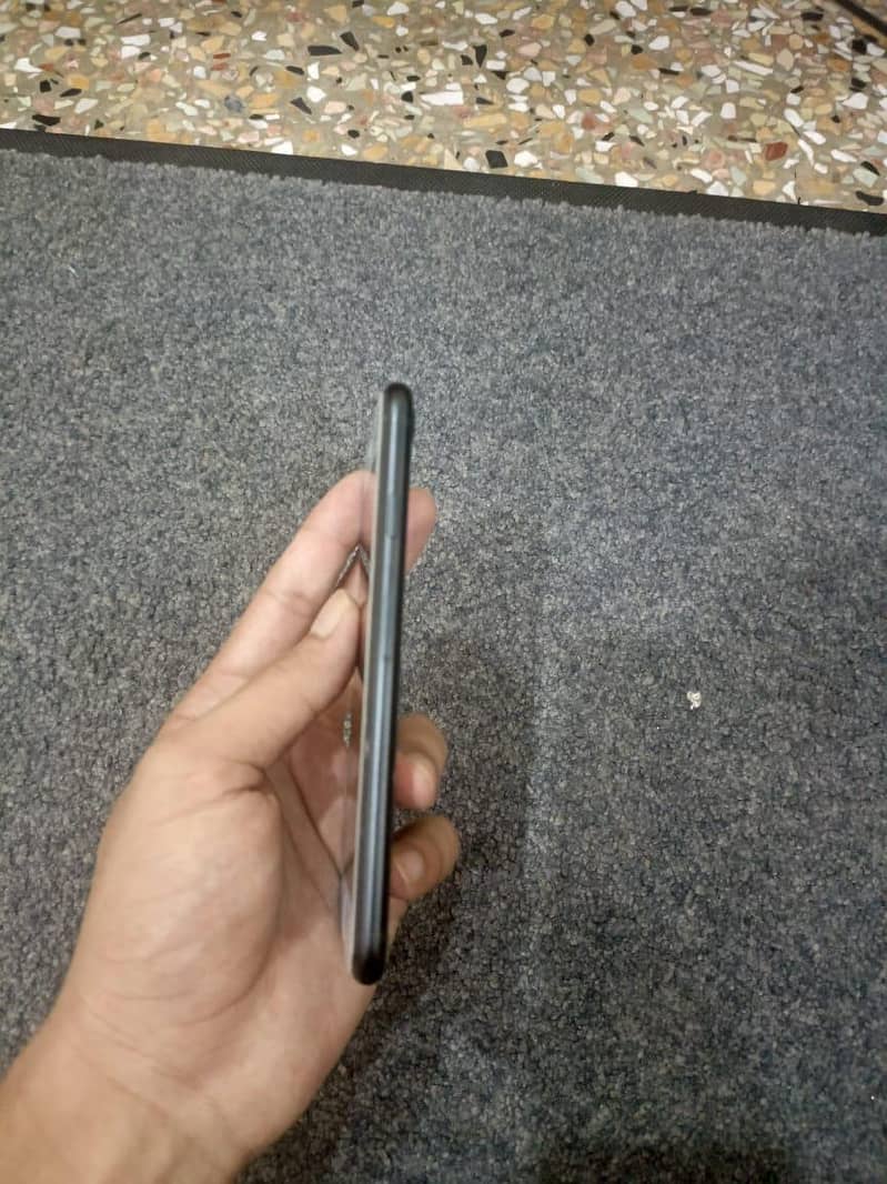 Apple iPhone SE3 2
