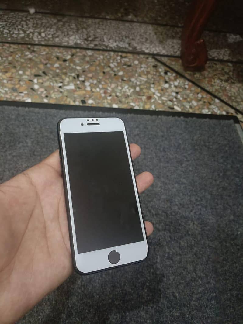 Apple iPhone SE3 7