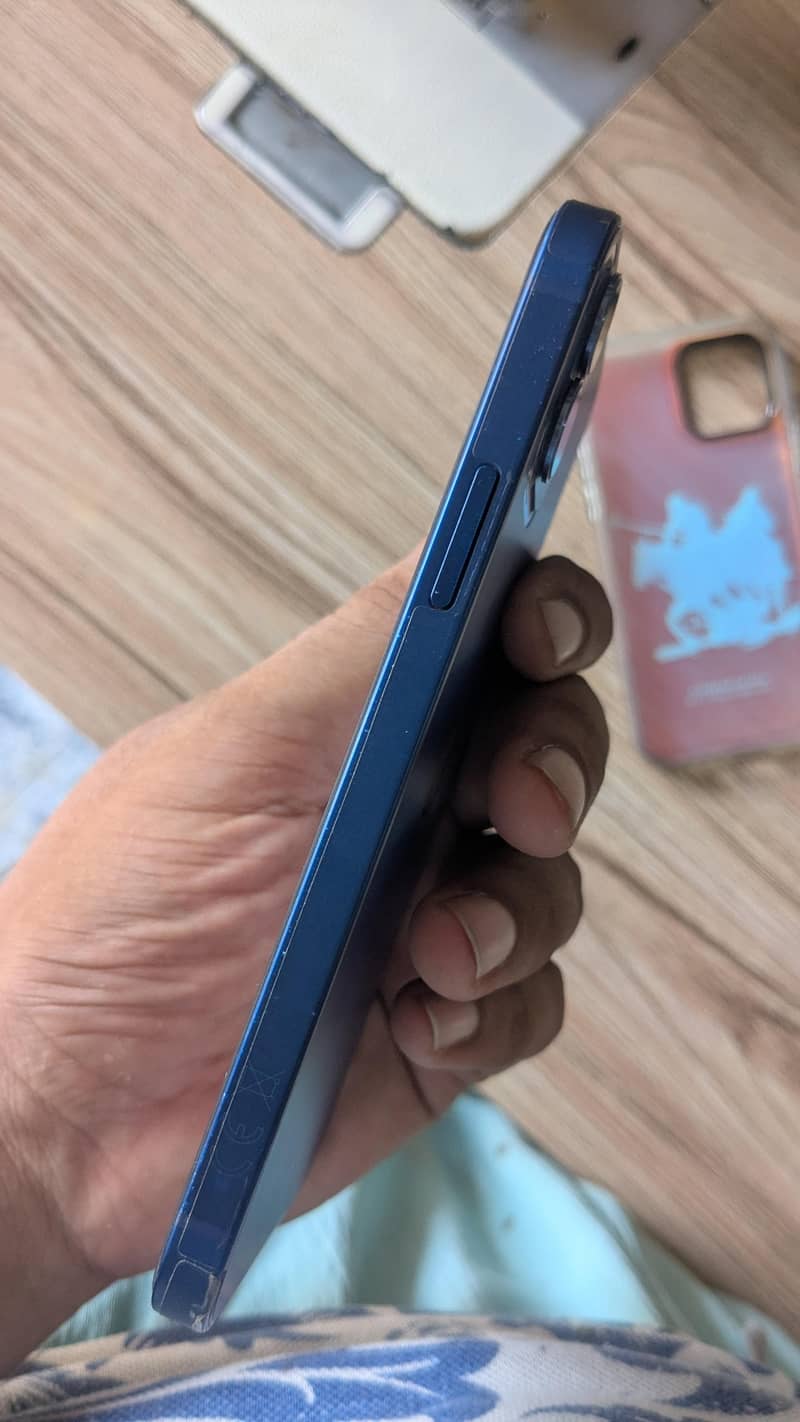 Apple iPhone 12 8