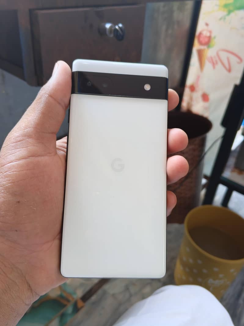 Google Pixel 6a 1
