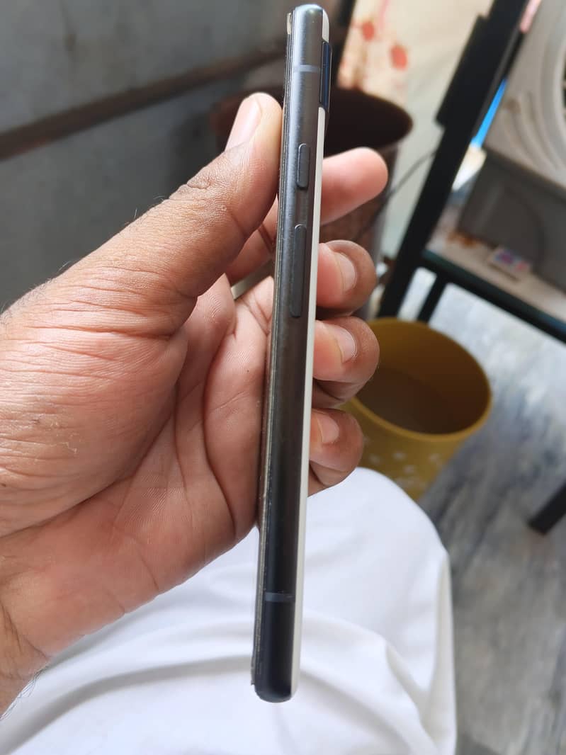 Google Pixel 6a 3
