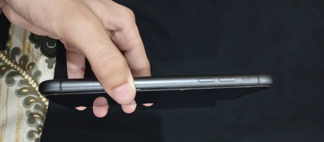 Apple iPhone 11 5
