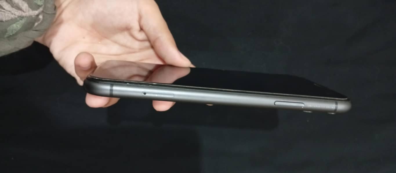 Apple iPhone 11 6