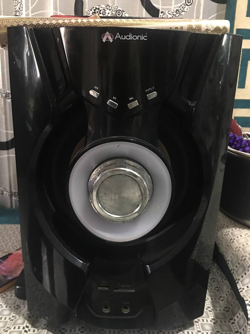 Audionic speaker 1