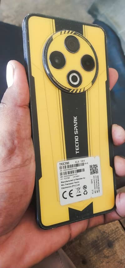 Is phone ki condition 10/10 ha is ki Ram 8/128 gb h a 03130670934 my