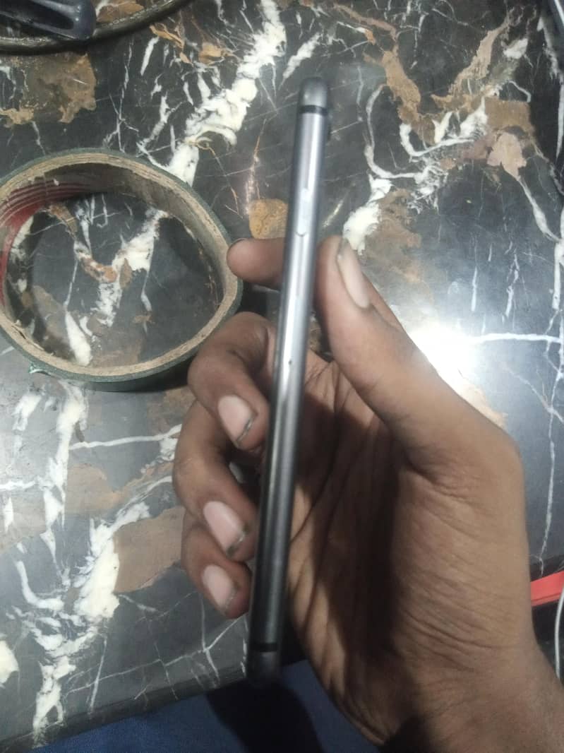 Apple iPhone 8 2