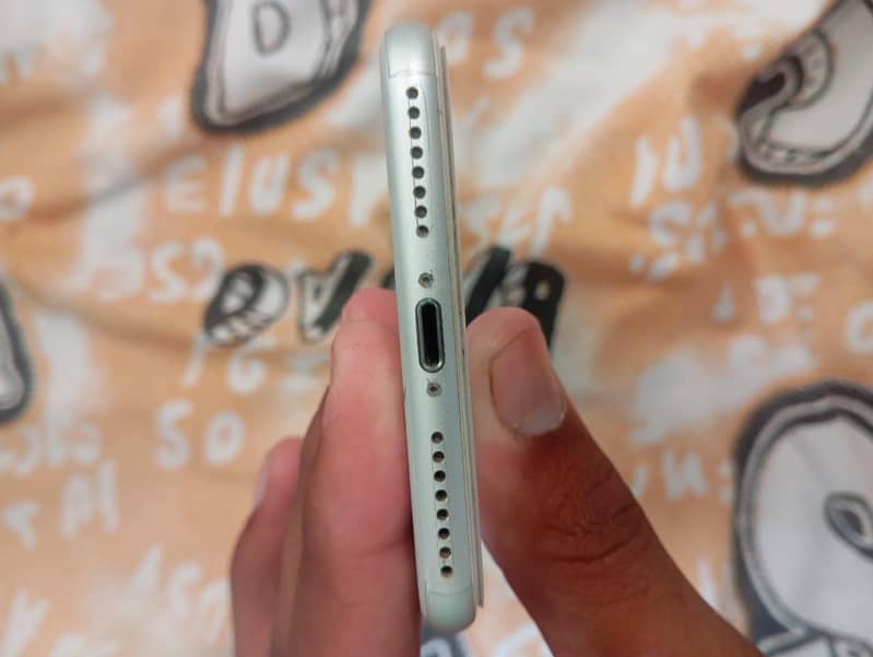 Apple iPhone 7 Plus 1