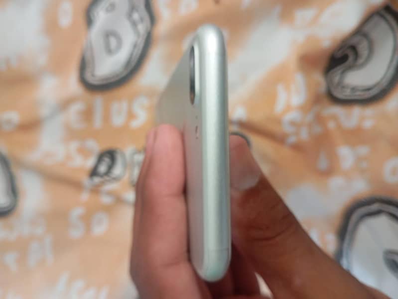 Apple iPhone 7 Plus 6