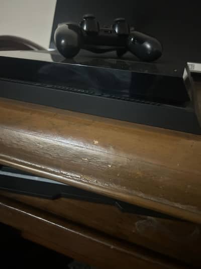 Ps4 with one controller