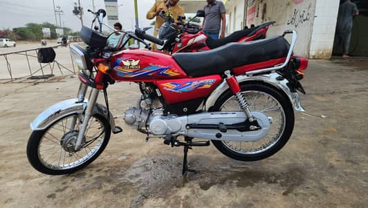 70 for sale just 2000km used exchange possible with 125