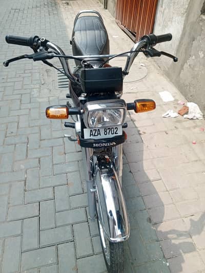 Honda CD 70 2025