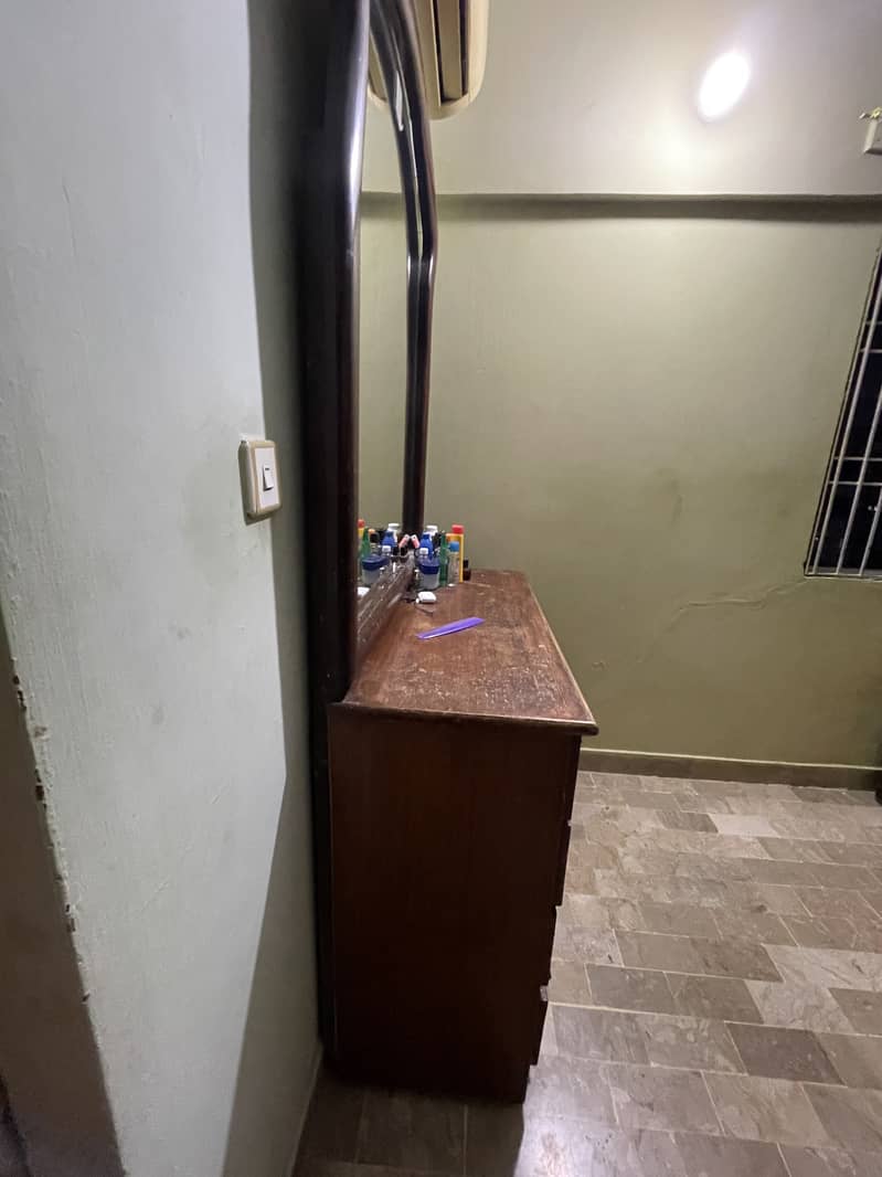 dressing table 1