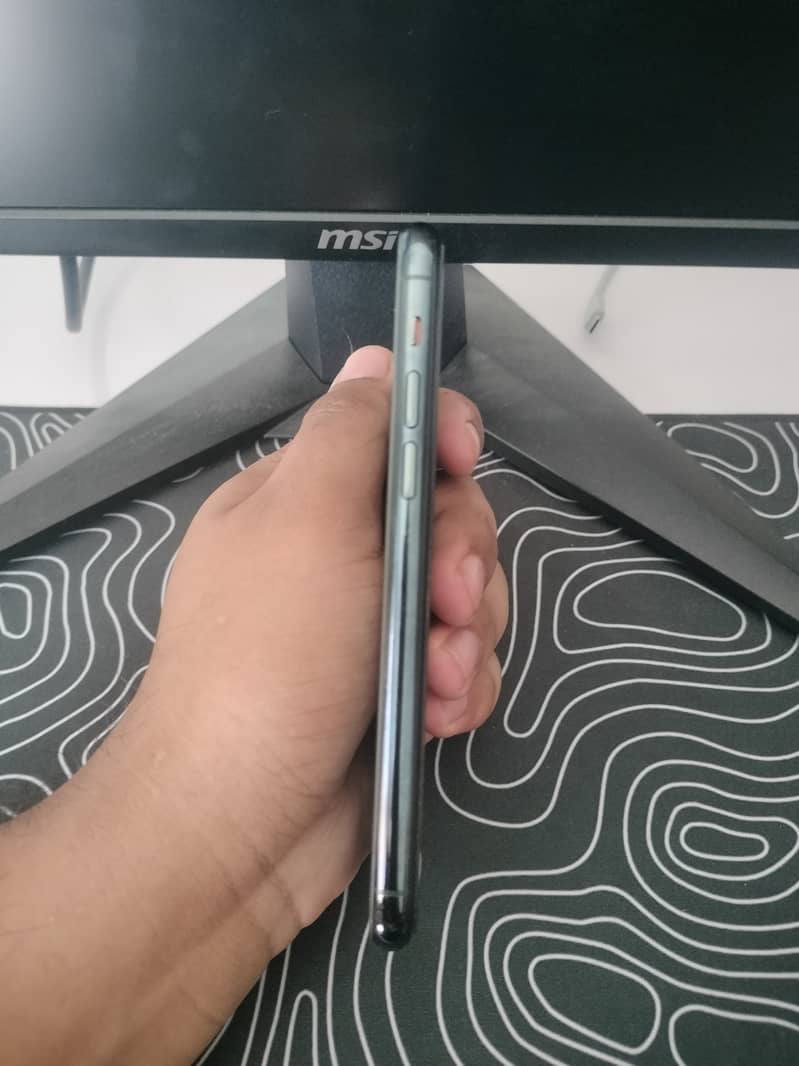 Apple iPhone 11 Pro 3