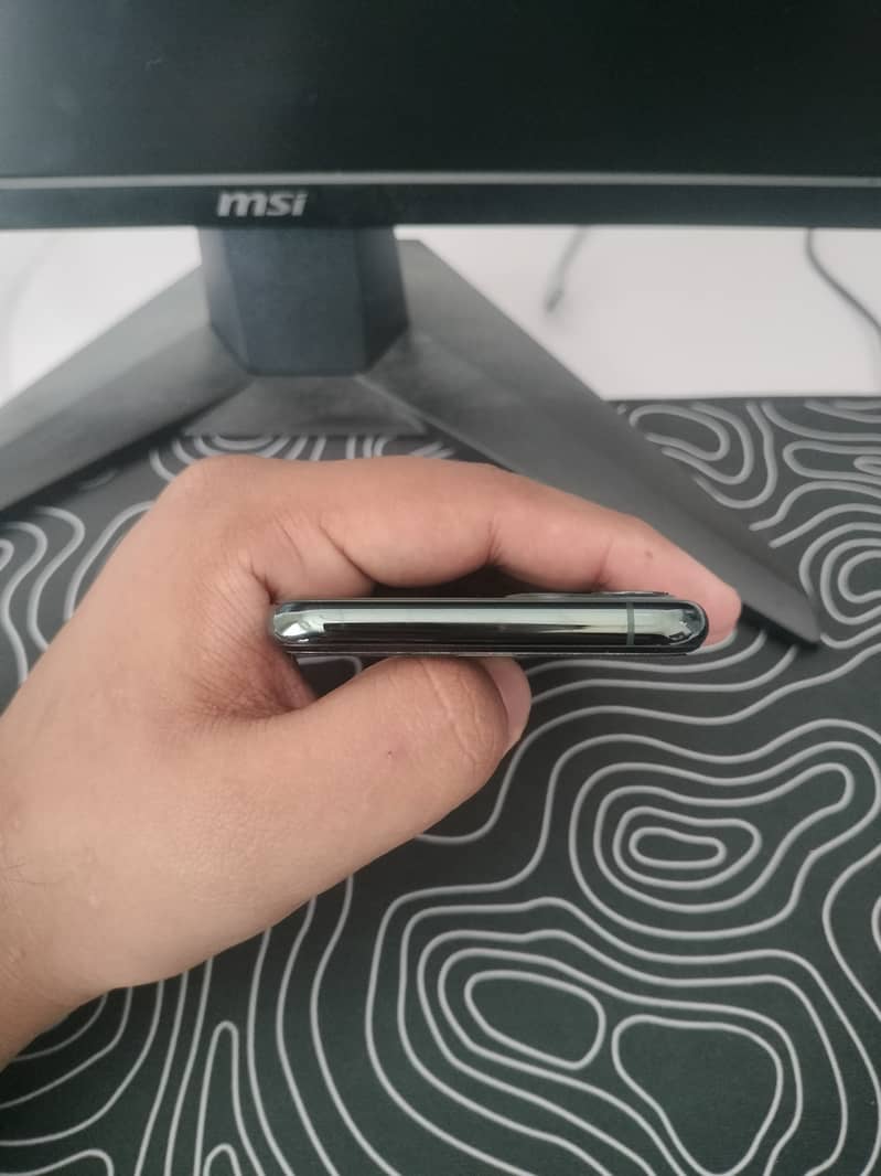 Apple iPhone 11 Pro 5