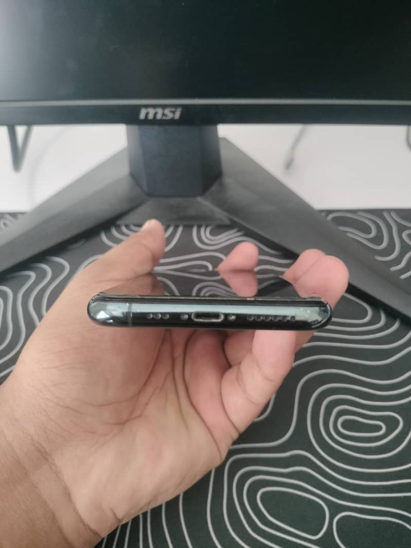 Apple iPhone 11 Pro 7