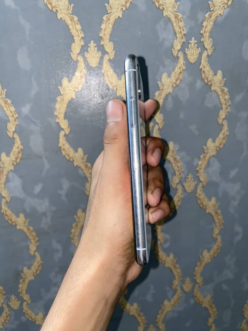 Apple iPhone X 1