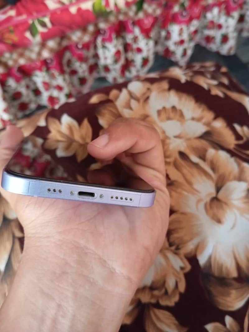 Apple iPhone 12 5