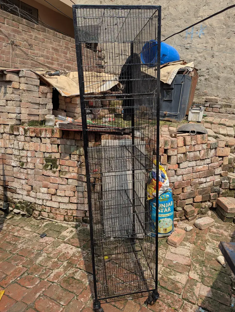 4 portion cage for sale good condition — photo 3