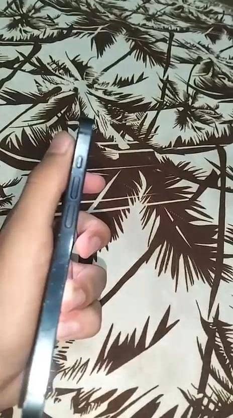 Apple iPhone 14 5