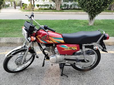 Honda CG 125 2025/26 Model | 2904 KM Only | Scratchless | Lahore