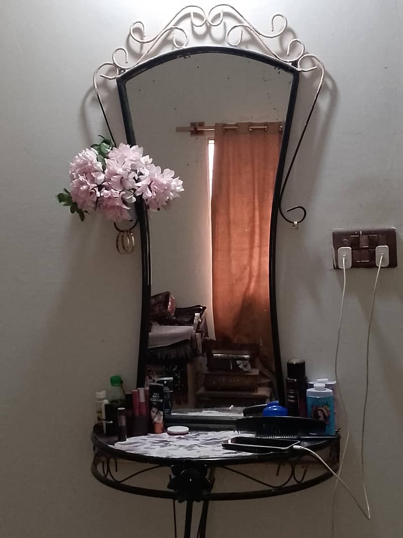 dressing table 1