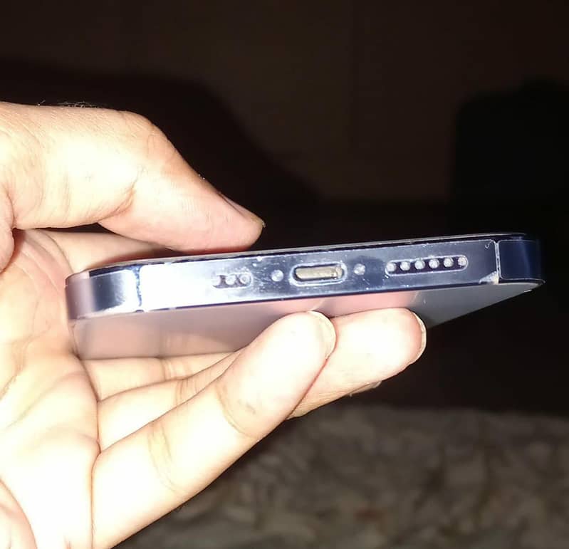 iPhone 13 Pro Max with box 2