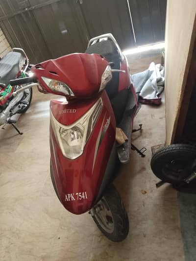united scooty