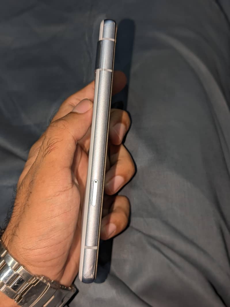 Google Pixel 7a 2