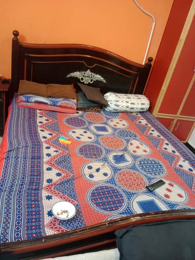 double bed and side table dressing good condition 03037064153