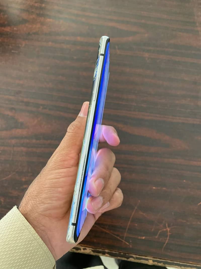 One Plus 8 5