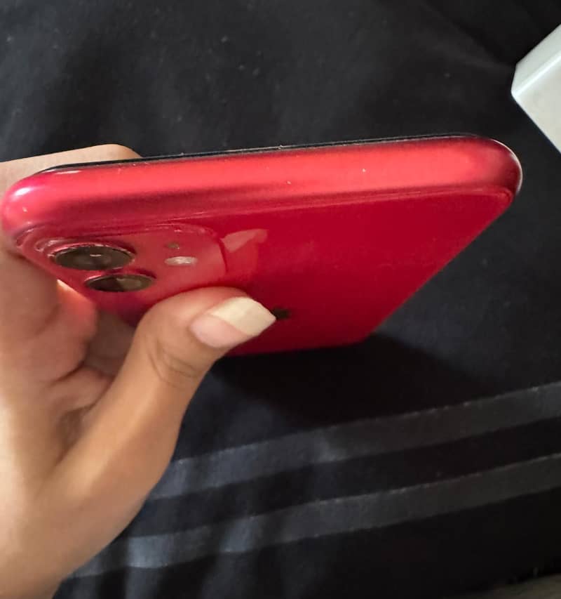 Apple iPhone 11 3