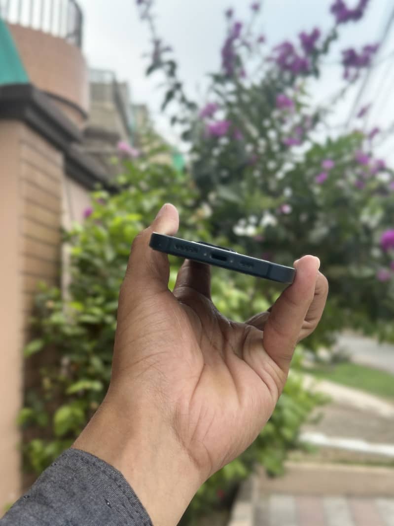 Apple iPhone 4
