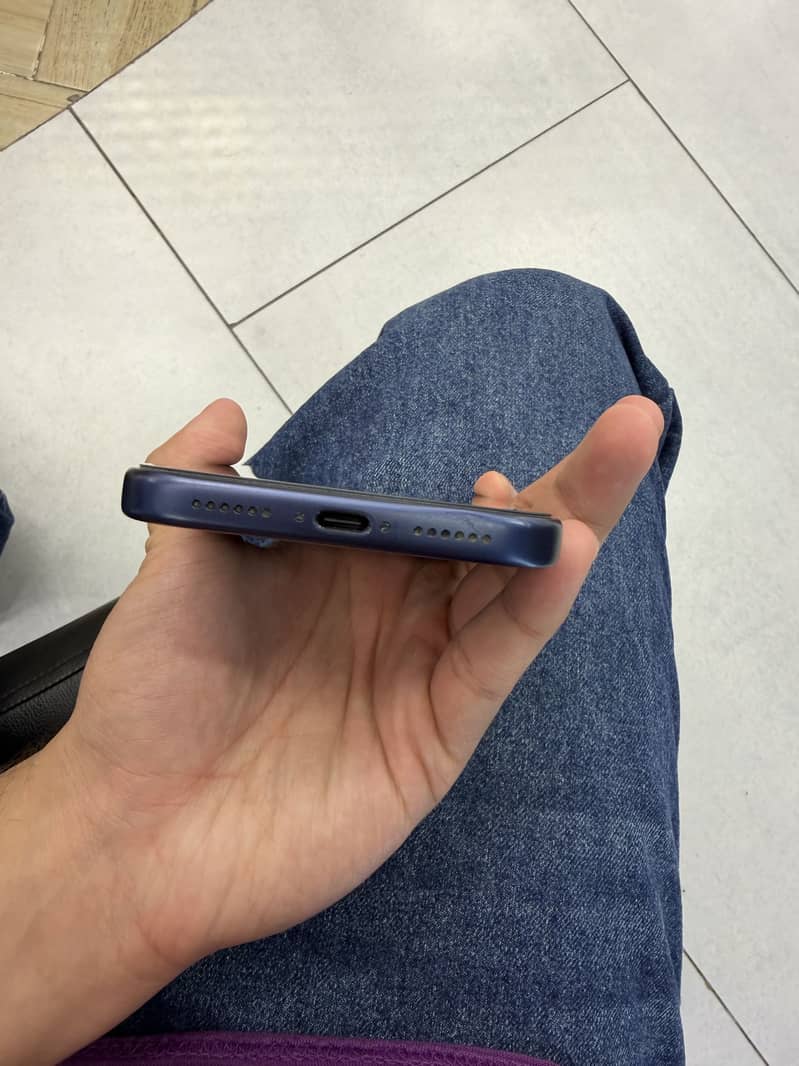 Apple iPhone 17 Pro Max 4