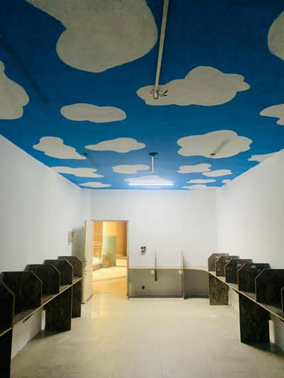 550 square feet office for Rent