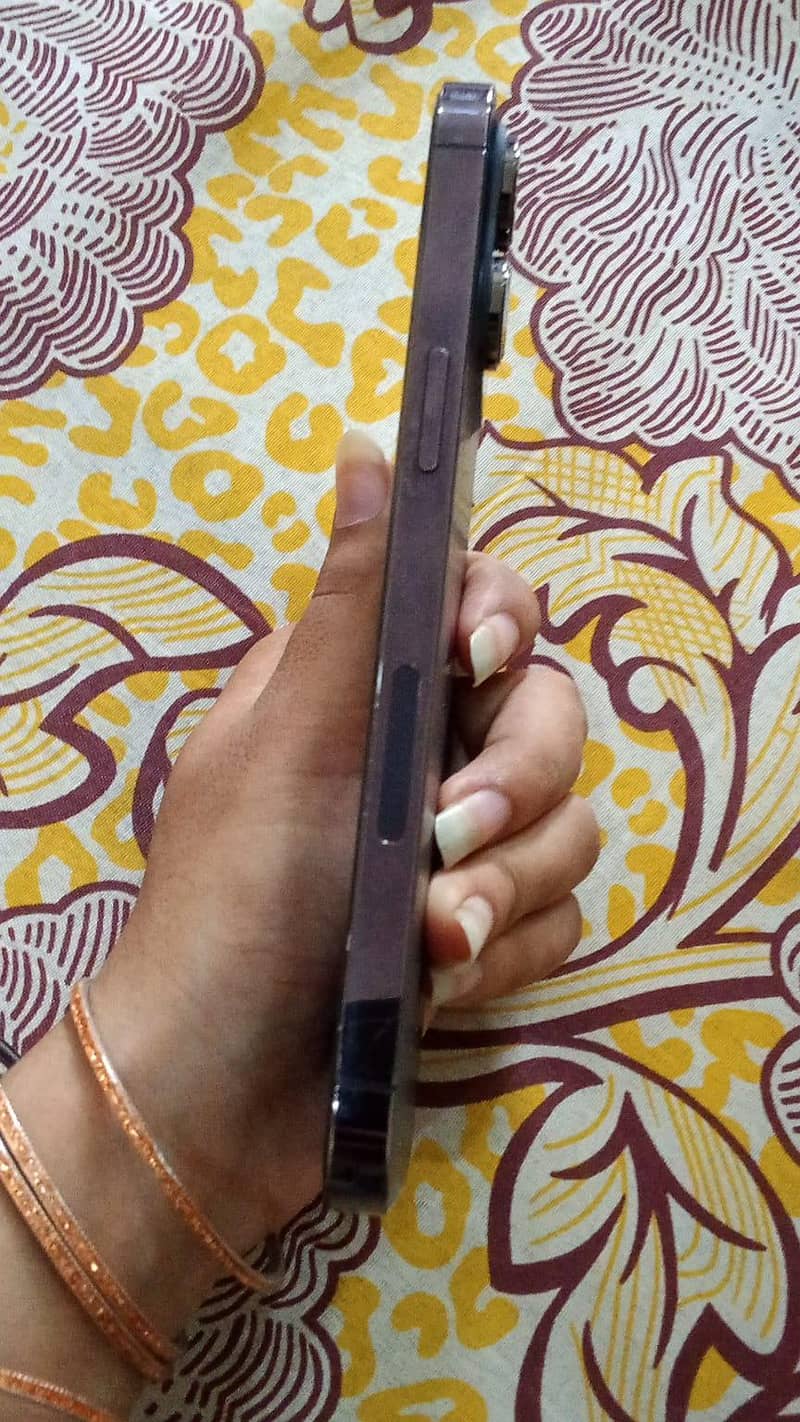 Apple iPhone 14 Pro Max 2