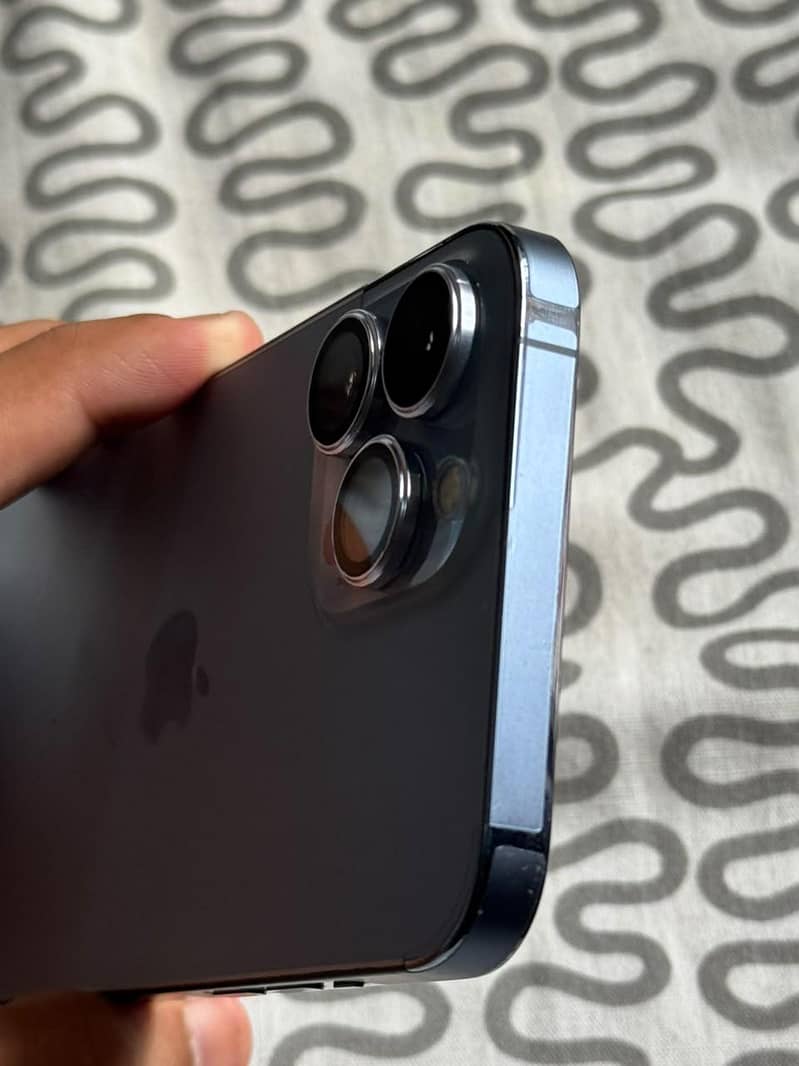 Apple iPhone 13 Pro Max 6