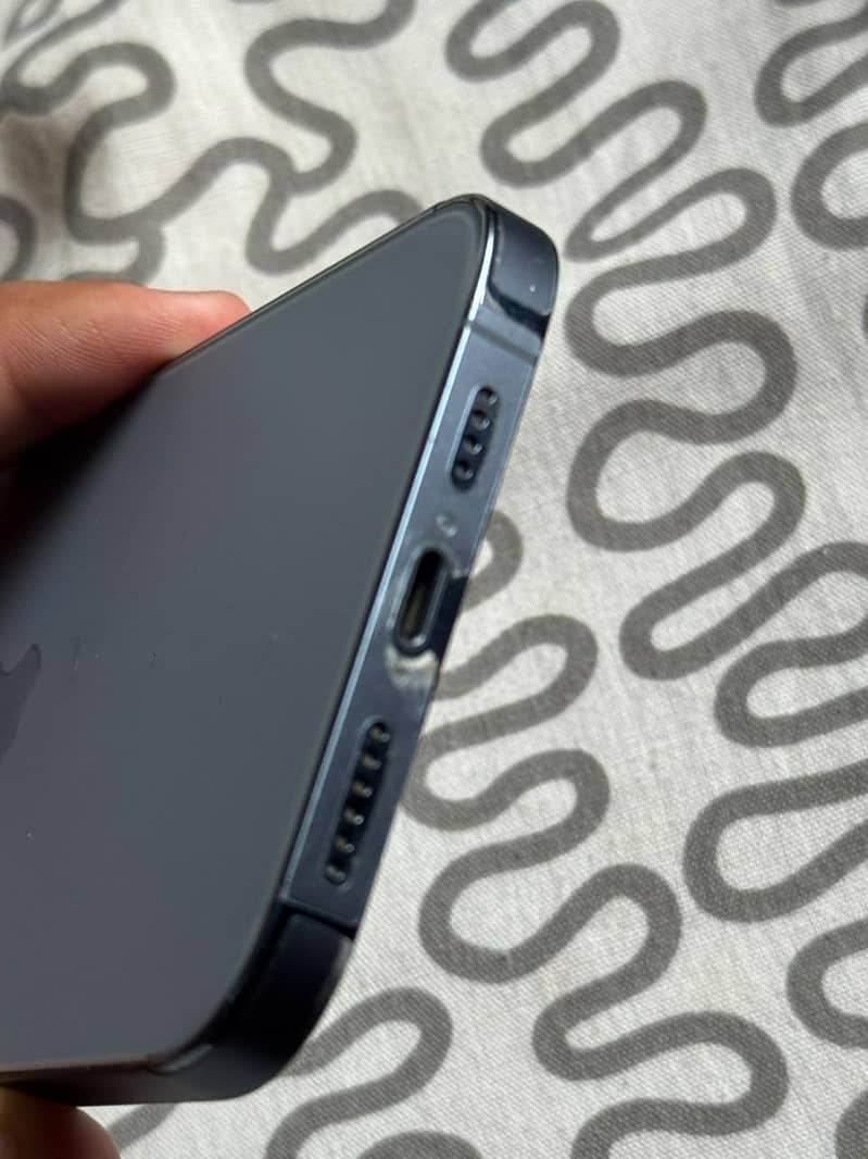 Apple iPhone 13 Pro Max 8