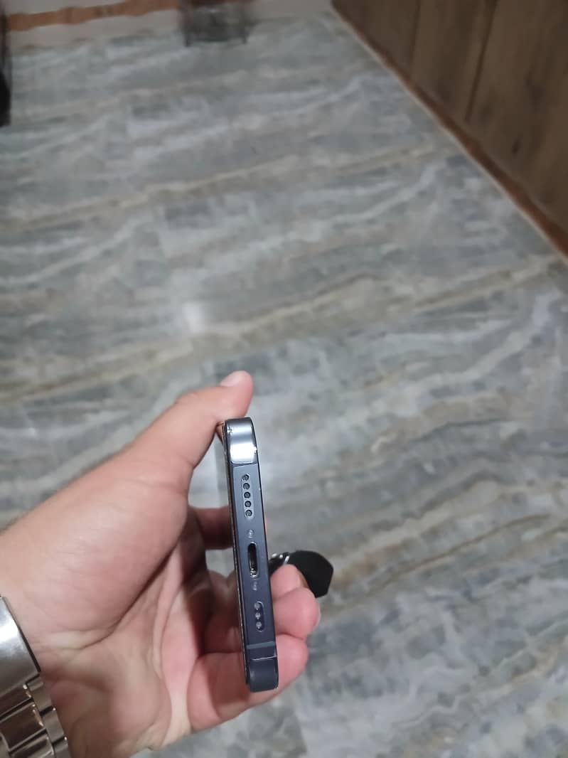 iphone 13 pro 4