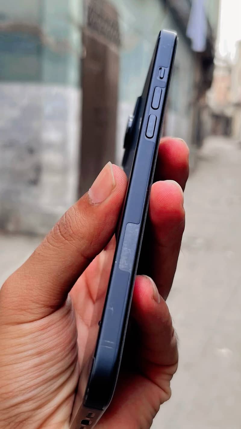 Apple iPhone 15 plus 3