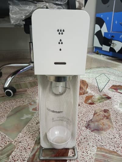 Soda Stream machine cold drink maker