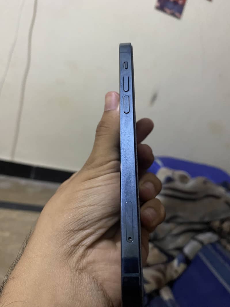 Apple iPhone 12 Pro 2
