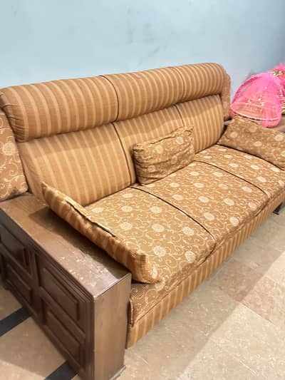 sale for 5 seater sofa set new condtion
