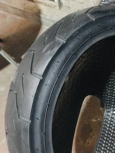 130/70-17 (tubeless)