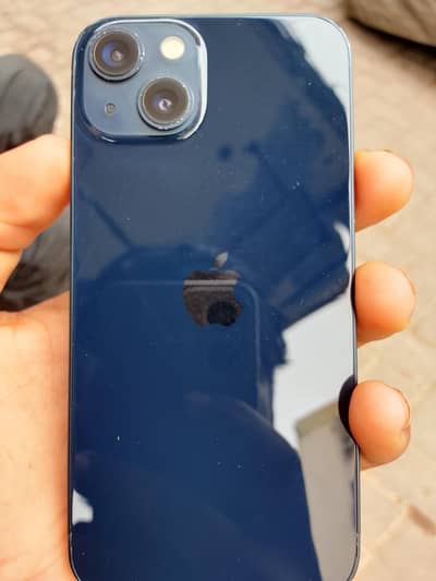 Apple iPhone 13