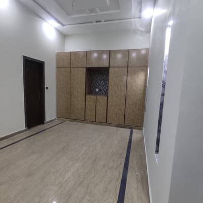 8 MARLA LOWER PORTION AVAILABLE FOR RENT