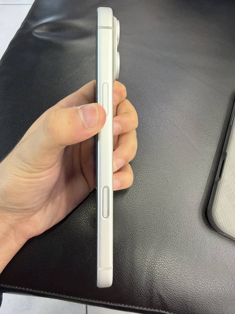 Apple iPhone 17 Pro Max 1