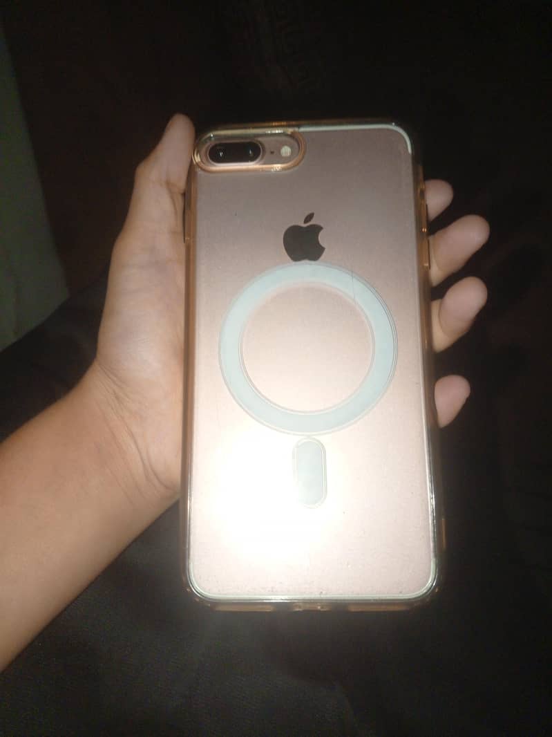 Apple iPhone 7 Plus 3