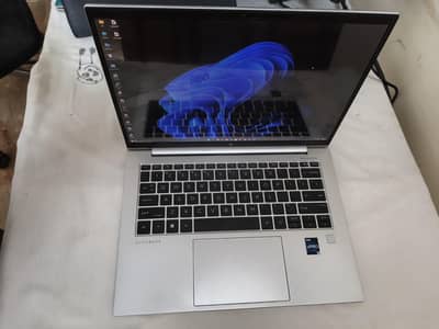 HP elitebook 840 g9 12genration 32/512