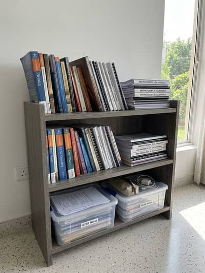 3-Shelf Dark Wood Bookshelf / Study Unit – Excellent Condition