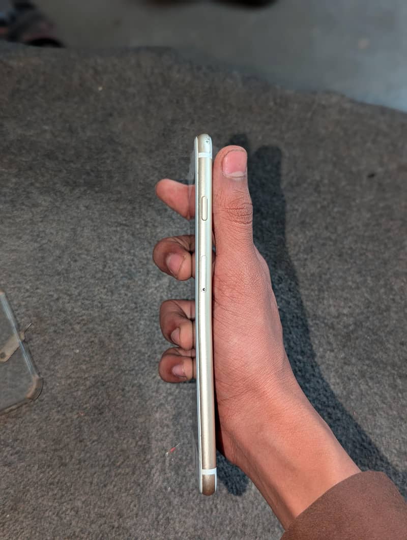 Apple iPhone 6 Plus 1